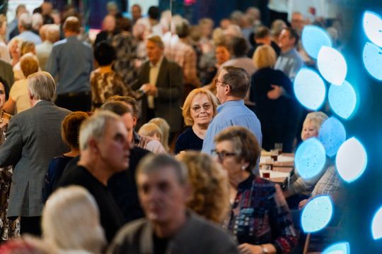 Jesienna potańcówka w DK Idalin 034.jpg