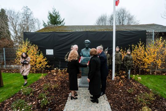 Odsłonięcie Pomnika Teresy Grodzińskiej 026.jpg