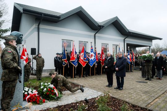 Odsłonięcie Pomnika Teresy Grodzińskiej 032.jpg