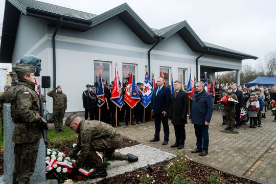 Odsłonięcie Pomnika Teresy Grodzińskiej 034.jpg