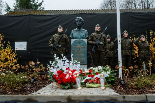 Odsłonięcie Pomnika Teresy Grodzińskiej 041.jpg