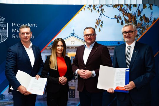 Podpisanie umowy na zakup nowych autobusów elektrycznych (zdjęcia)