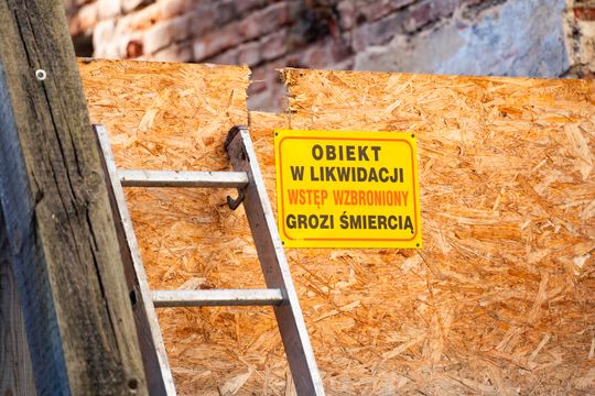 Rozbiórka budynku przy ulicy Szewskiej (zdjęcia)
