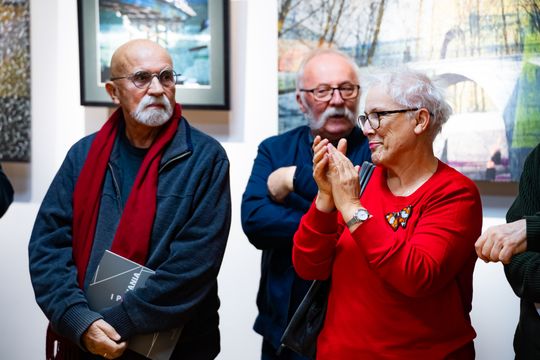 Wernisaż wystawy "Skrzyżowania i połączenia" w Łaźni (zdjęcia)