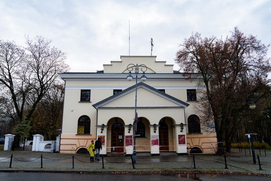 Budynek "Łaźni" uszkodzony w wypadku (zdjęcia)