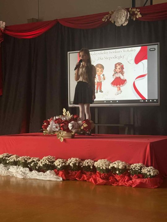 Międzyszkolny Konkurs Wokalny "Dla niepodległej" (zdjęcia)