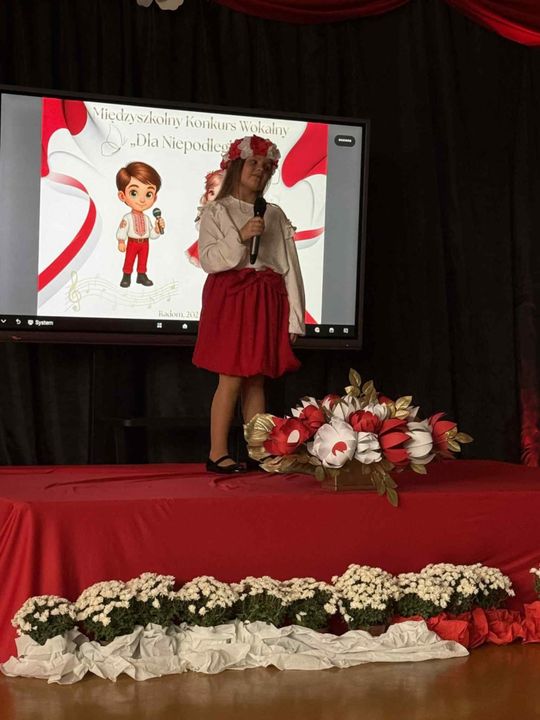 Międzyszkolny Konkurs Wokalny "Dla niepodległej" (zdjęcia)