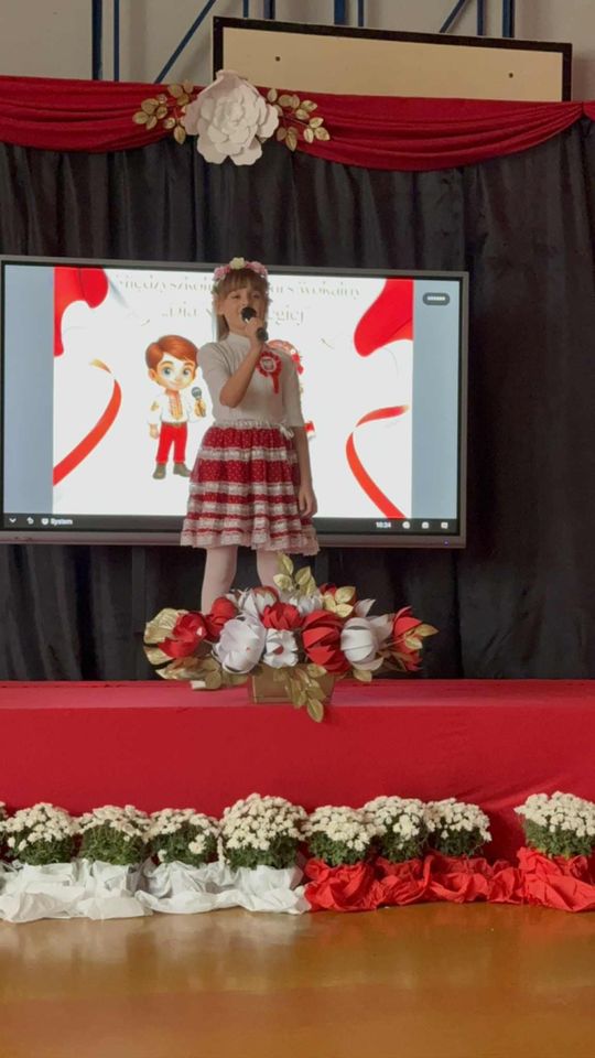 Międzyszkolny Konkurs Wokalny "Dla niepodległej" (zdjęcia)