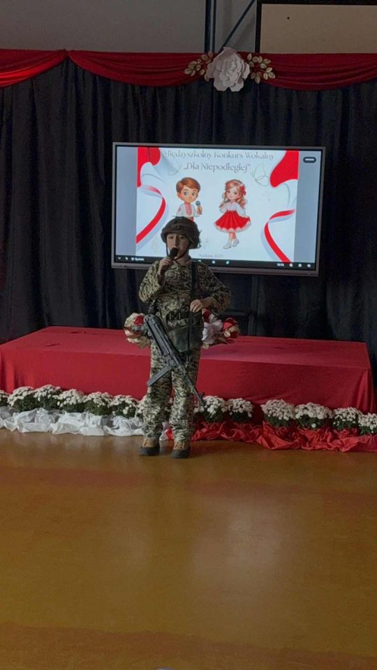 Międzyszkolny Konkurs Wokalny "Dla niepodległej" (zdjęcia)