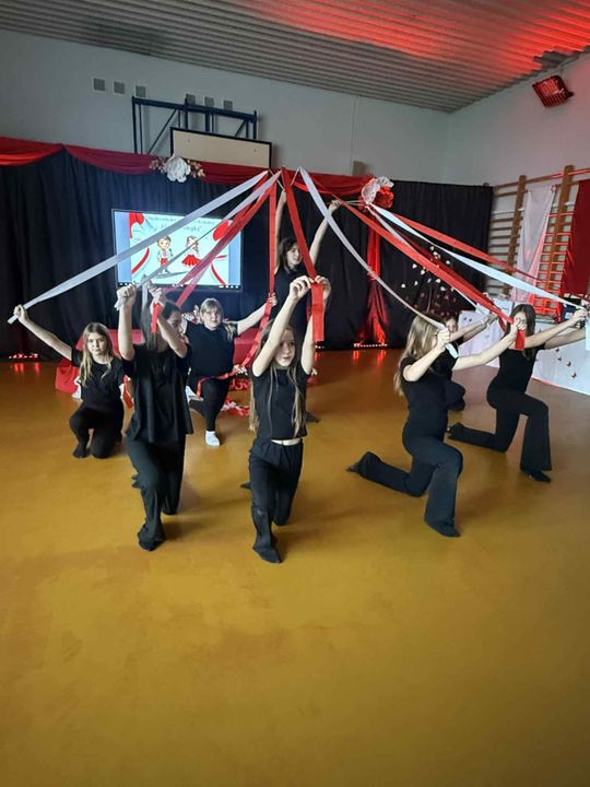 Międzyszkolny Konkurs Wokalny "Dla niepodległej" (zdjęcia)