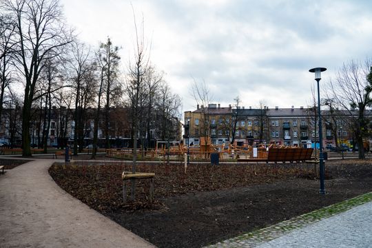 Skwer przy Placu Jagiellońskim już otwarty (zdjęcia)