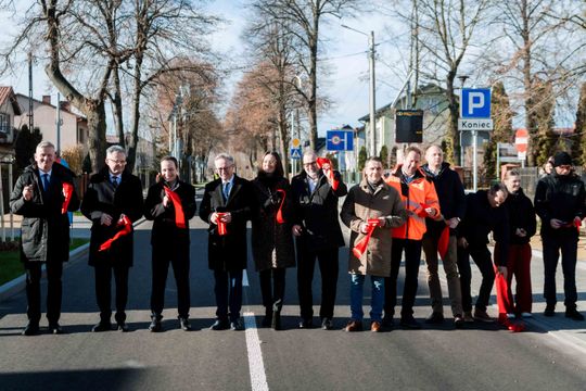 Otwarcie drogi Żeromskiego w Zwoleniu 012.jpg