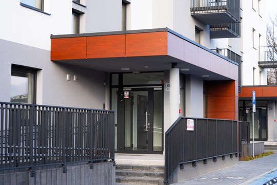 Blok z mieszkaniami komunalnymi przy ul. Piastowskiej gotowy do użytku (zdjęcia)