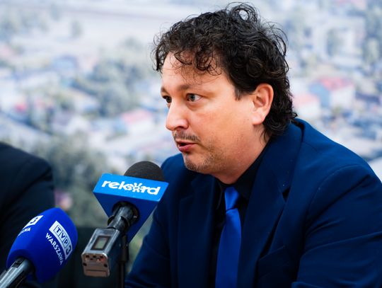 Konferencja prasowa dot. dofinansowania na budowę kompleksu sportowego Orlik w Gzowicach (zdjęcia)