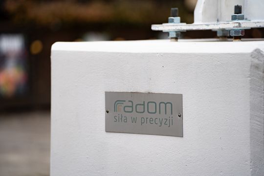 Instalacja tunelu świetlnego na ul. Żeromskiego (zdjęcia)