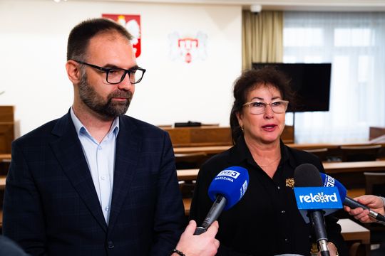 Konferencja prasowa przed poniedziałkową sesją Rady Miasta (zdjęcia)