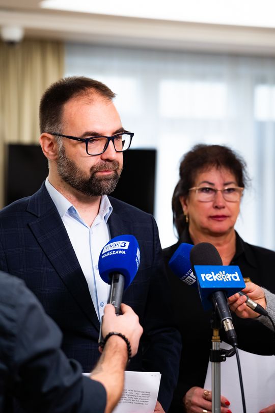 Konferencja prasowa przed poniedziałkową sesją Rady Miasta (zdjęcia)
