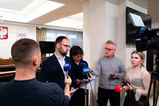 Konferencja prasowa przed poniedziałkową sesją Rady Miasta (zdjęcia)