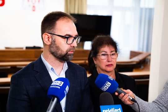 Konferencja prasowa przed poniedziałkową sesją Rady Miasta (zdjęcia)