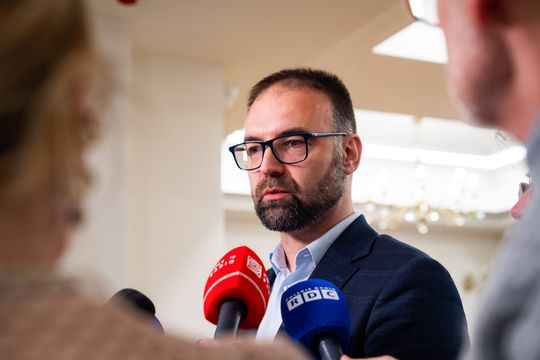 Konferencja prasowa przed poniedziałkową sesją Rady Miasta (zdjęcia)