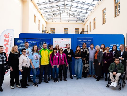 Konferencja prasowa zapowiadająca wydarzenie „Świąteczna Kraina – Kiermasz Radomskich NGO” (zdjęcia)