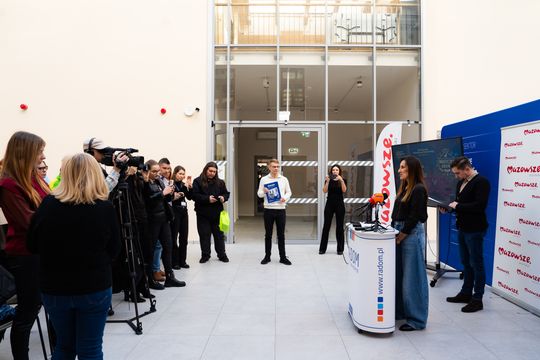 Konferencja prasowa zapowiadająca wydarzenie „Świąteczna Kraina – Kiermasz Radomskich NGO” (zdjęcia)