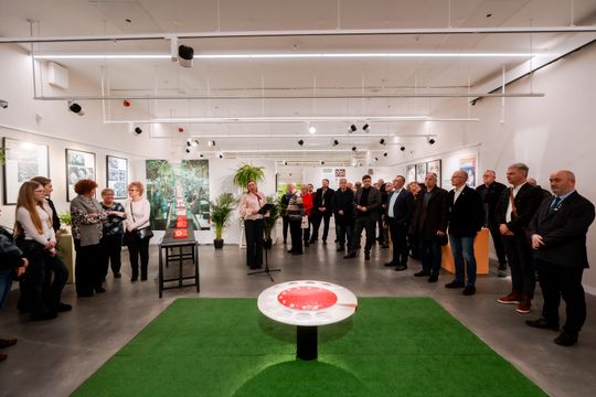 Wernisaż wystawy %22Ucho na świat z Radomia%22 037.jpg