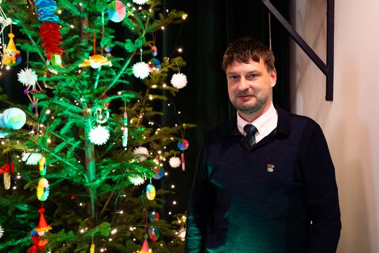 Malowanie bombek na rzecz zbiórki dla Julii (zdjęcia)