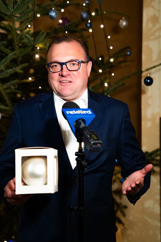 Malowanie bombek na rzecz zbiórki dla Julii (zdjęcia)