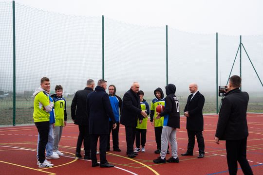 Nowe boisko w Białobrzegach w gminie Chotcza (zdjęcia)