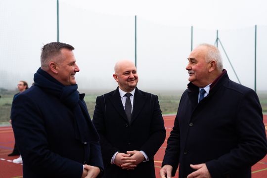 Nowe boisko w Białobrzegach w gminie Chotcza (zdjęcia)