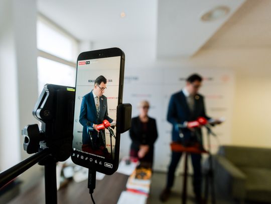 Pieniądze dla Radomia i Ziemi Radomskiej - konferencja KO (zdjęcia)