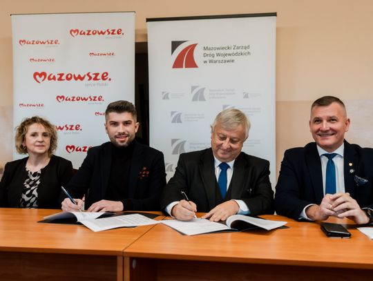 Podpisanie umowy na przygotowanie dokumentacji przebudowy drogi w gminie Orońsko (zdjęcia)