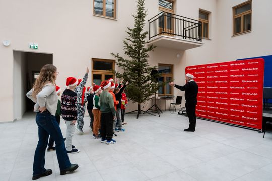 Seniorzy dzieciom 020.jpg