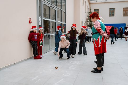 Seniorzy dzieciom 023.jpg