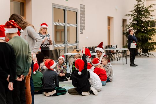 Seniorzy dzieciom 029.jpg