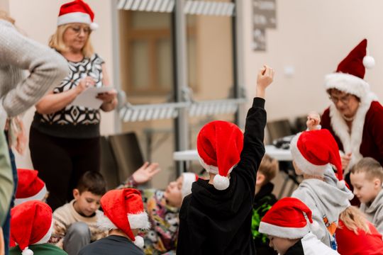 Seniorzy dzieciom 030.jpg