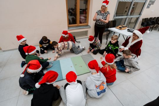 Seniorzy dzieciom 035.jpg