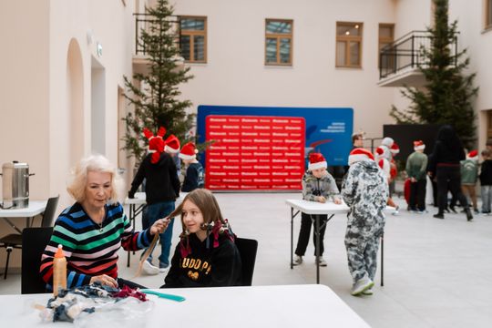 Seniorzy dzieciom 039.jpg