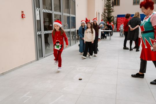 Seniorzy dzieciom 043.jpg