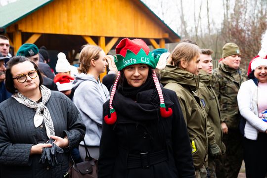 Charytatywny bieg mikołajkowy w Hucie (zdjęcia) Charytatywny bieg mikołajkowy w Hucie (zdjęcia)