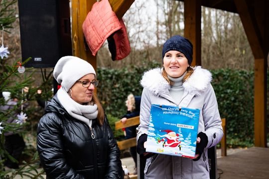 Charytatywny bieg mikołajkowy w Hucie (zdjęcia) Charytatywny bieg mikołajkowy w Hucie (zdjęcia)