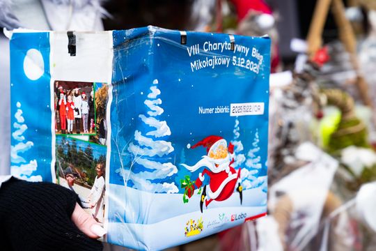 Charytatywny bieg mikołajkowy w Hucie (zdjęcia)