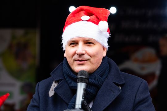 Charytatywny bieg mikołajkowy w Hucie (zdjęcia) Charytatywny bieg mikołajkowy w Hucie (zdjęcia)