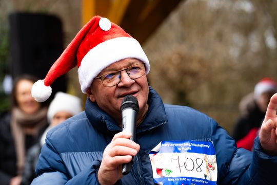 Charytatywny bieg mikołajkowy w Hucie (zdjęcia) Charytatywny bieg mikołajkowy w Hucie (zdjęcia)