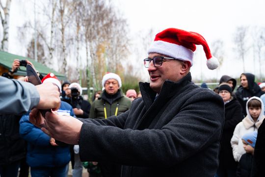 Charytatywny bieg mikołajkowy w Hucie (zdjęcia) Charytatywny bieg mikołajkowy w Hucie (zdjęcia)