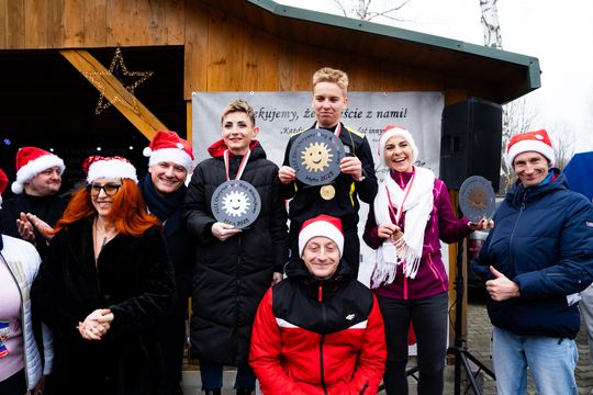 Charytatywny bieg mikołajkowy w Hucie (zdjęcia) Charytatywny bieg mikołajkowy w Hucie (zdjęcia)