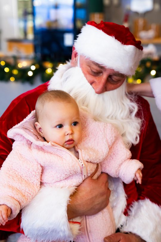Mikołajki w Radomskich Halach Mięsnych (zdjęcia) Mikołajki w Radomskich Halach Mięsnych (zdjęcia)