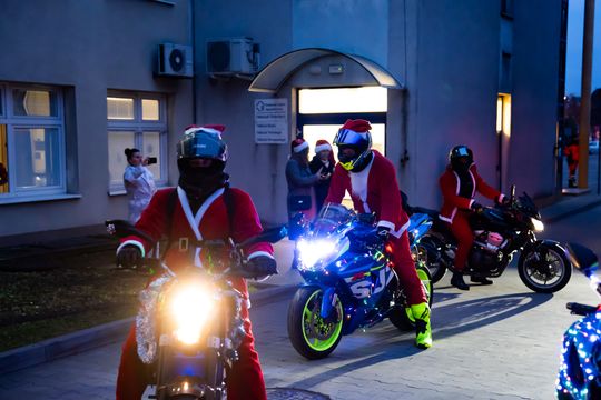 Mikołajkowy Rajd Uśmiechu (zdjęcia) Mikołajkowy Rajd Uśmiechu (zdjęcia)