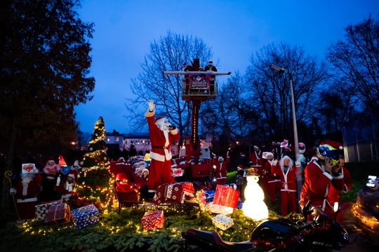 Mikołajkowy Rajd Uśmiechu (zdjęcia) Mikołajkowy Rajd Uśmiechu (zdjęcia)